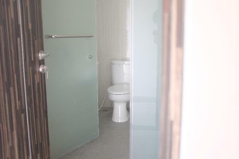Reddoorz Plus Near Mall Ciputra Jakarta Exteriör bild